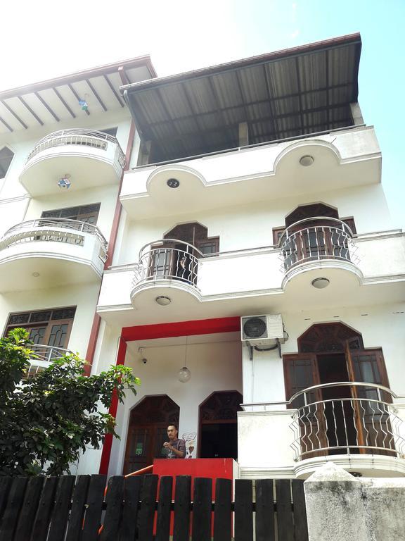 Kandy Walkers Hostel Tennekumbura エクステリア 写真
