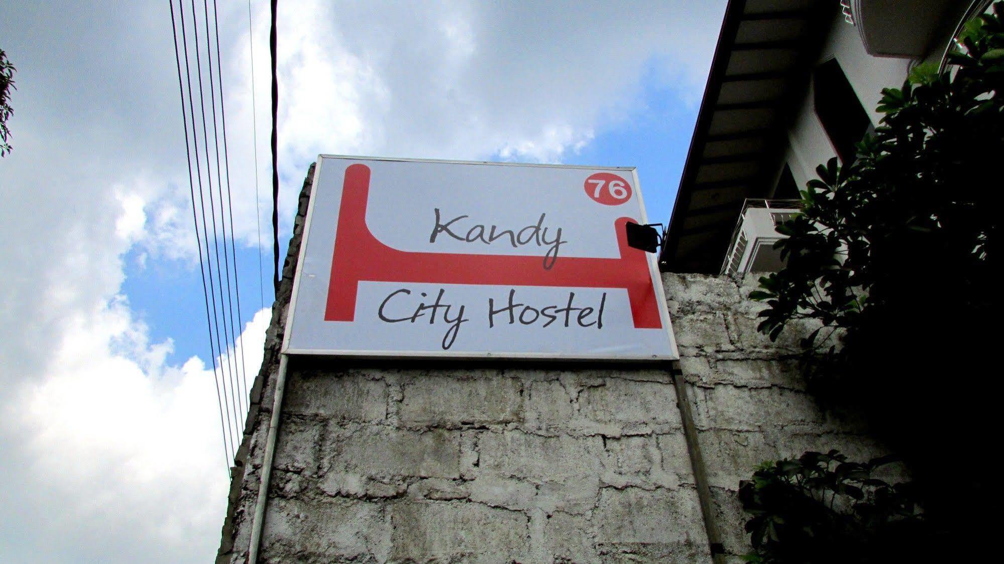 Kandy Walkers Hostel Tennekumbura エクステリア 写真