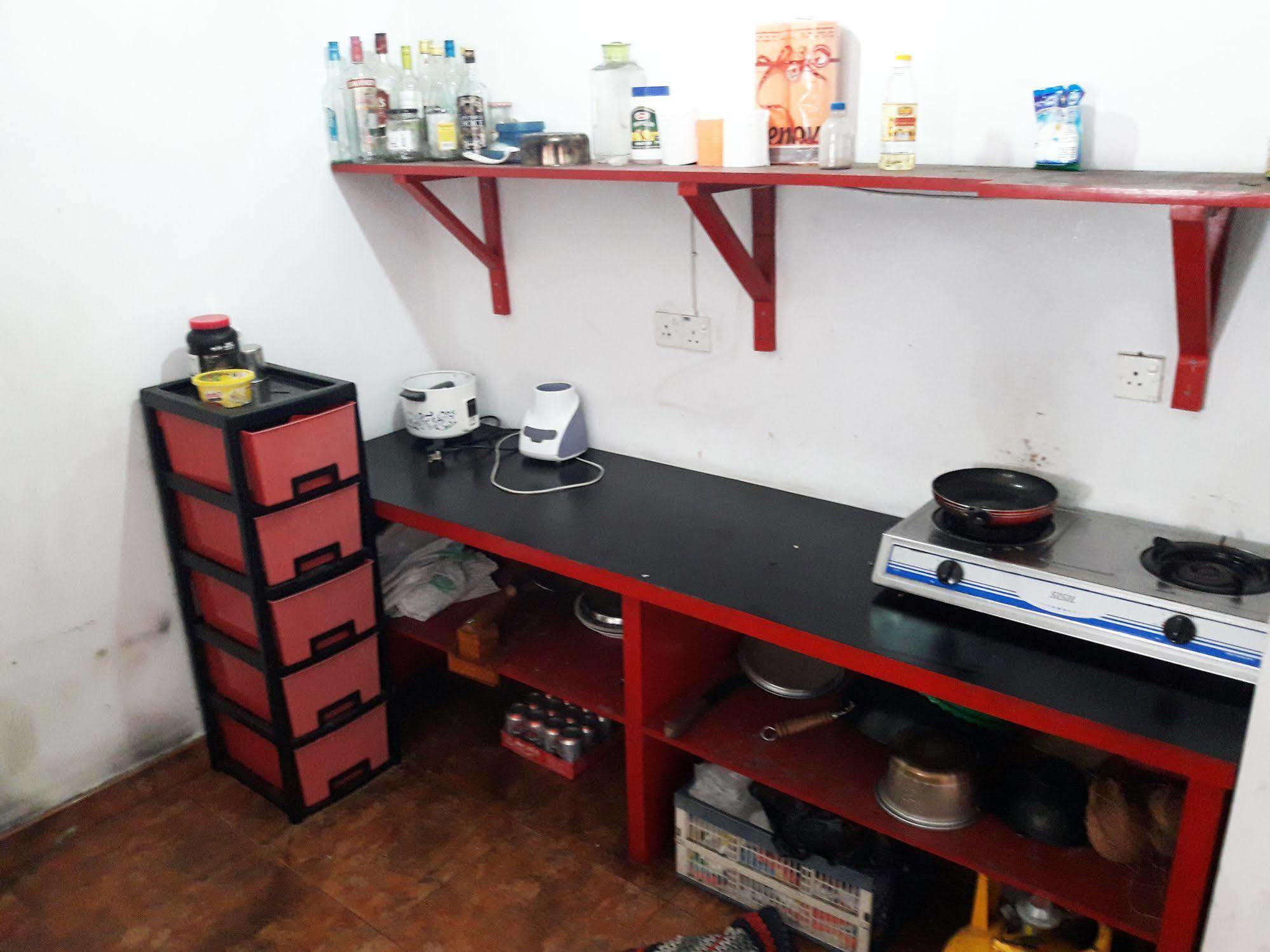 Kandy Walkers Hostel Tennekumbura エクステリア 写真