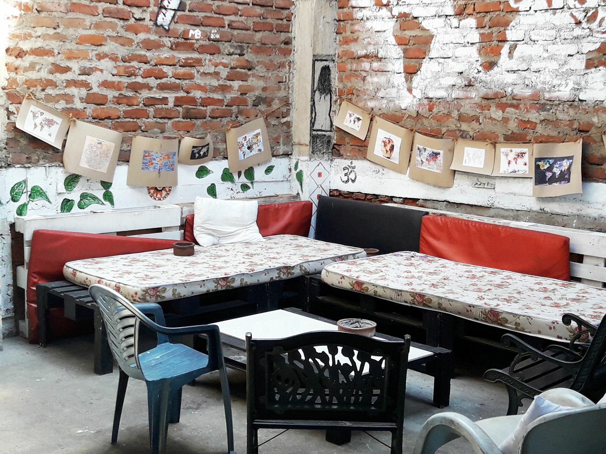Kandy Walkers Hostel Tennekumbura エクステリア 写真